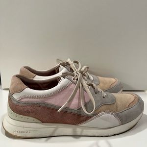 Cole Haan - ZERØGRAND City Sneaker - Size 9 - Mahogany Rose-Nude